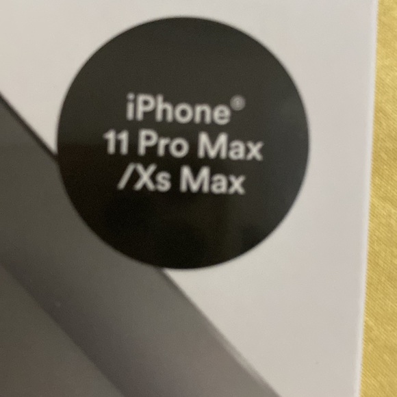 iPhone 11 ProMax/XS Max PRTX Privacy Shatterproof Synthetic Screen Protector - Picture 6 of 8